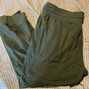 Lululemon joggers